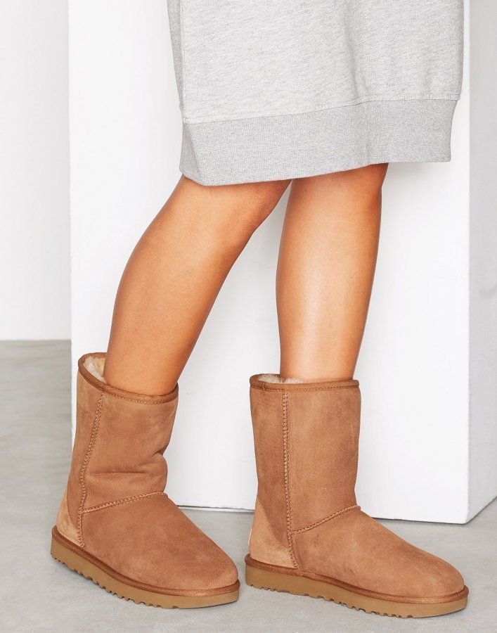 ugg w classic short ii
